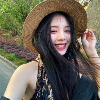 看她轻轻的飞起